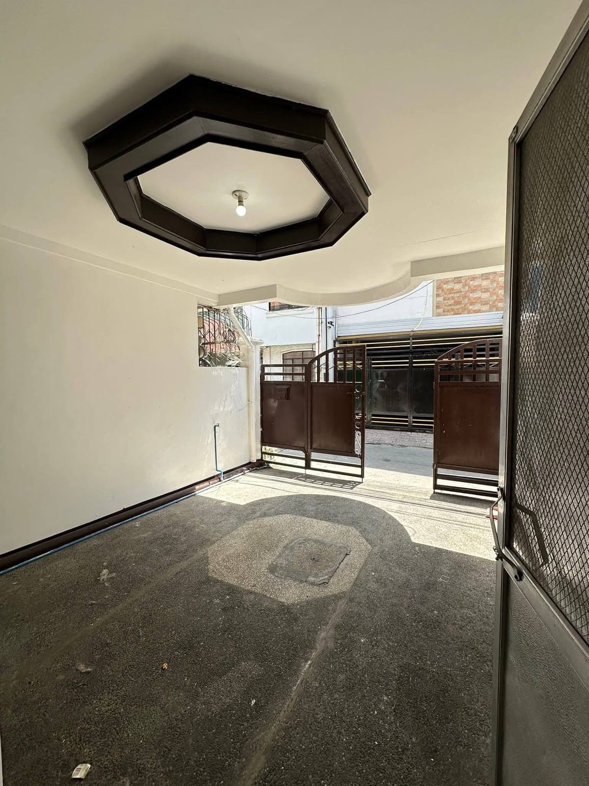 HOUSE FOR RENT - photo 9