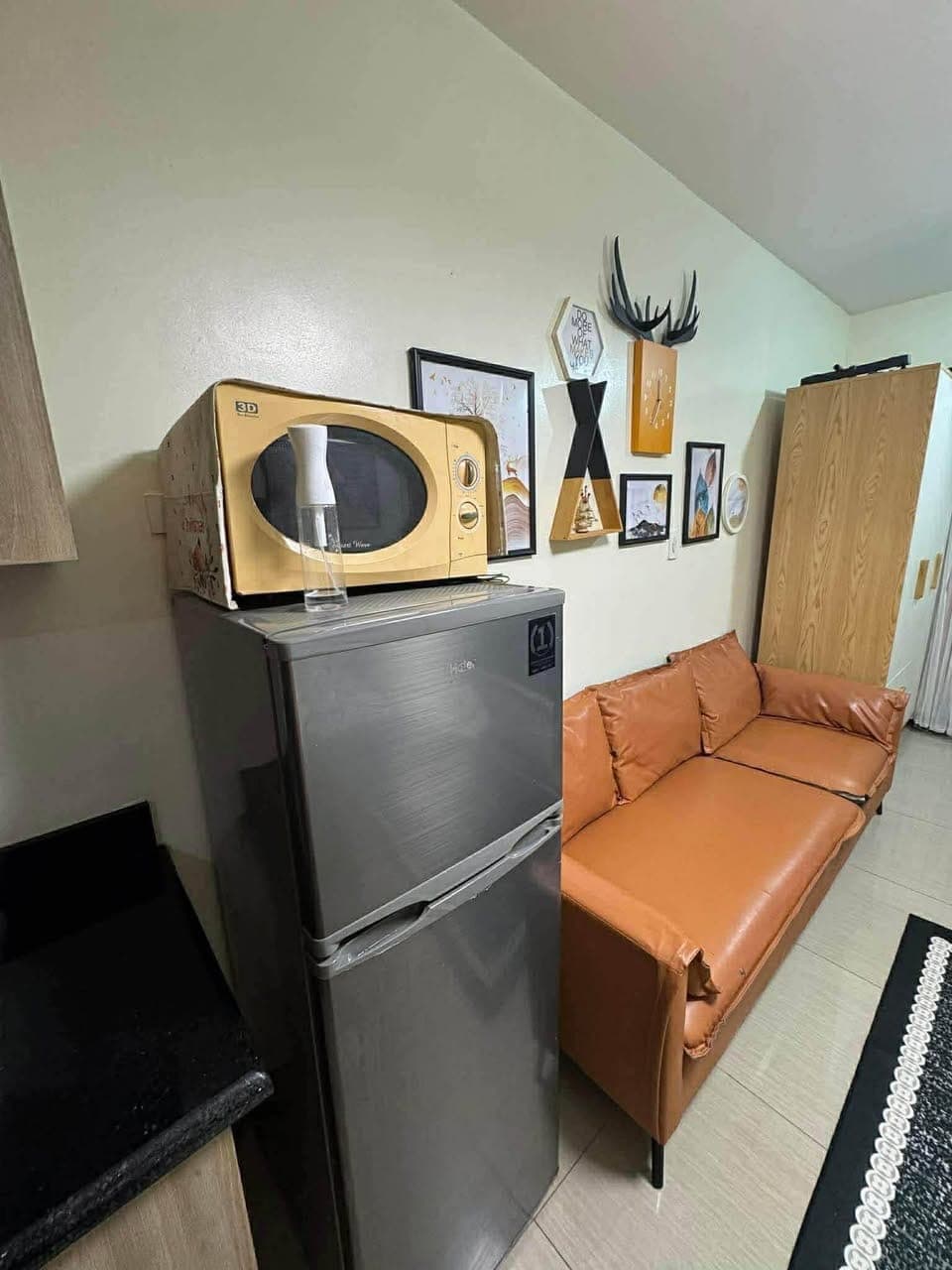 OPEN FOR 3 MONTHS CONTRACT -  READY TO MOVE IN - photo 1