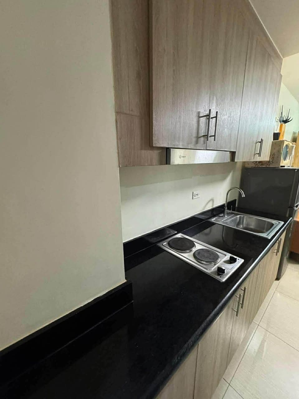 OPEN FOR 3 MONTHS CONTRACT -  READY TO MOVE IN - photo 5