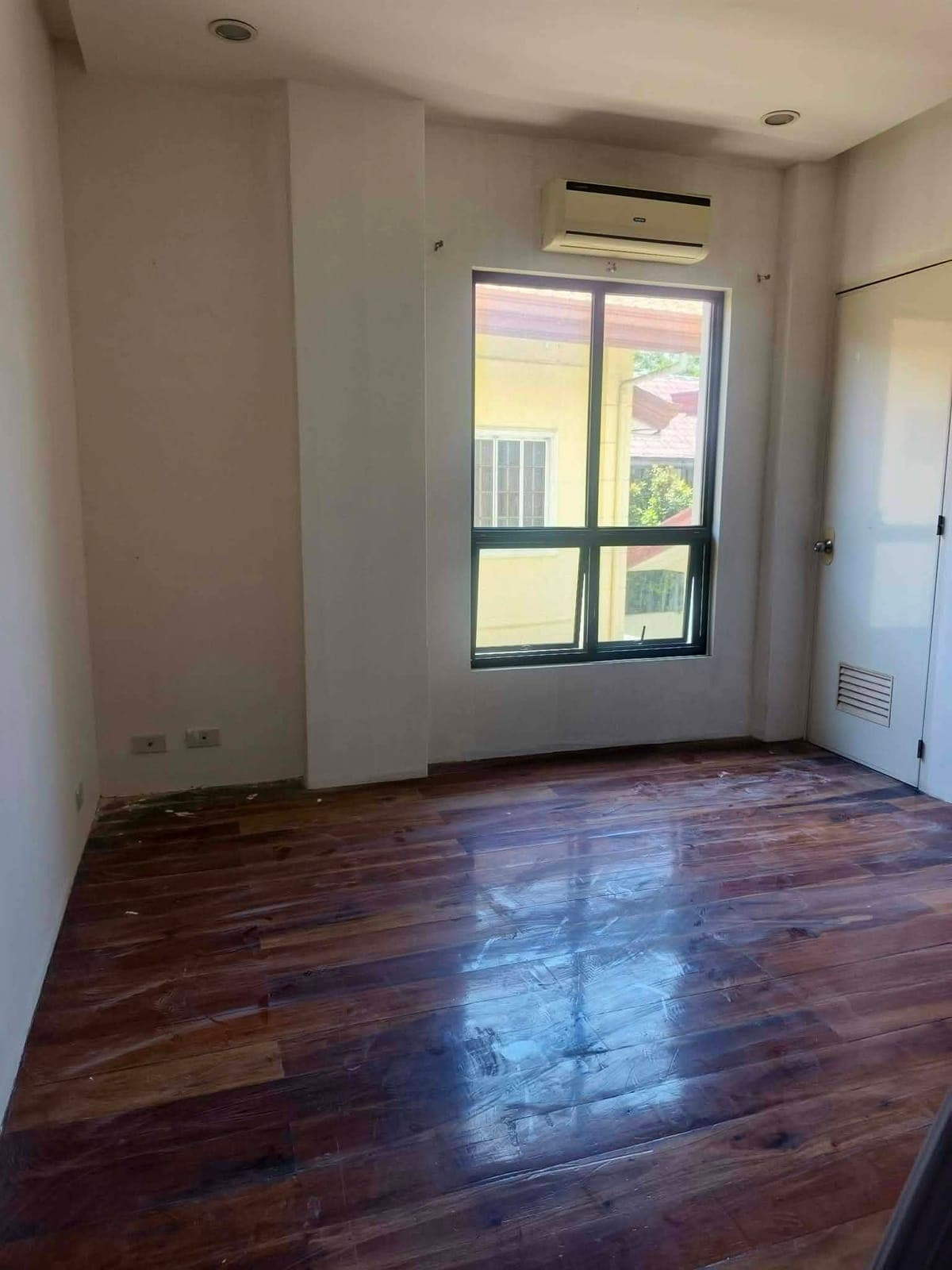 5 𝗕𝗥 𝗛𝗢𝗨𝗦𝗘 𝗙𝗢𝗥 𝗥𝗘𝗡𝗧‼️📍 Woodridge Subdivision, Maa, Davao City - photo 1