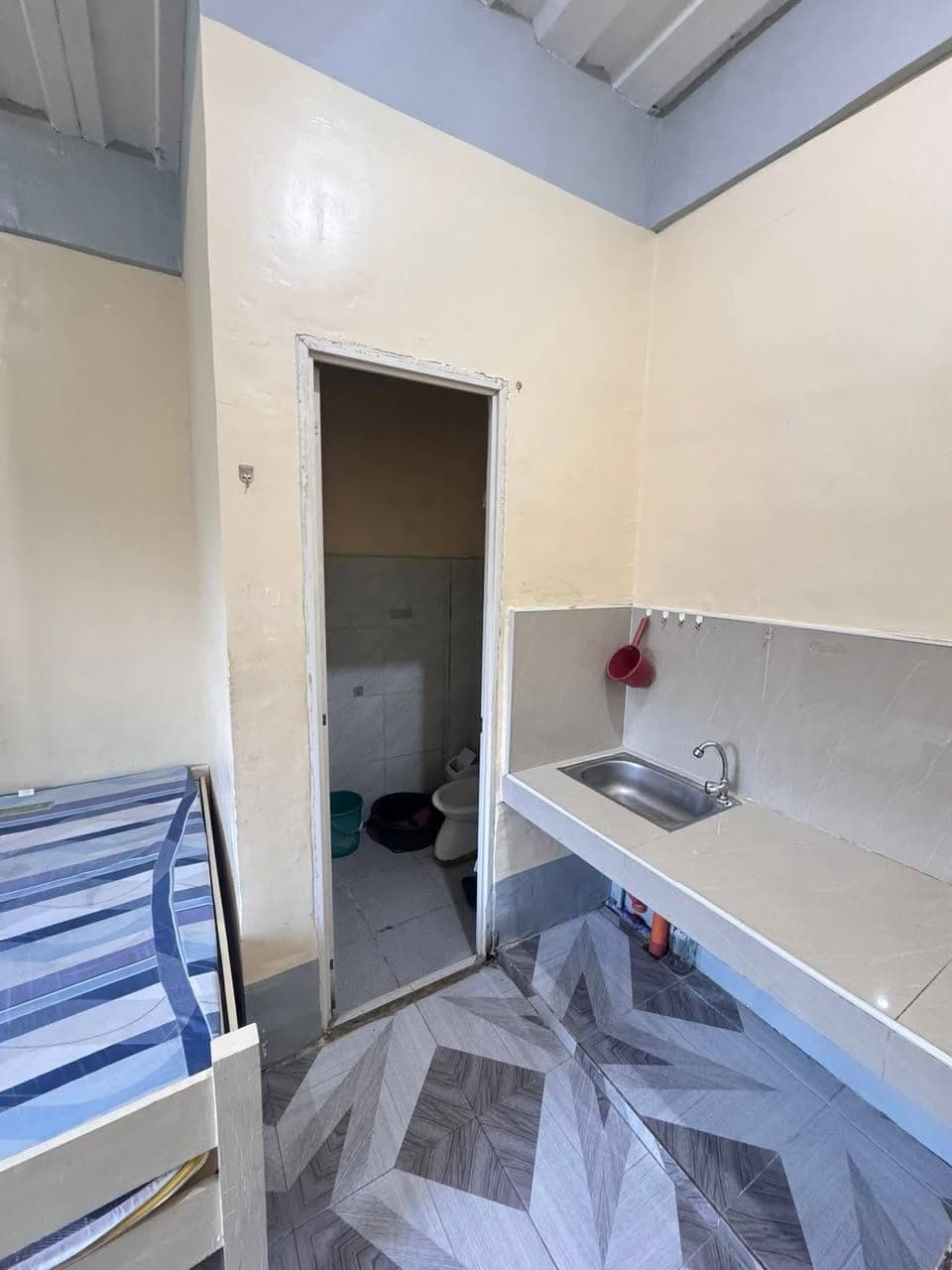 APARTMENT FOR RENT - photo 2