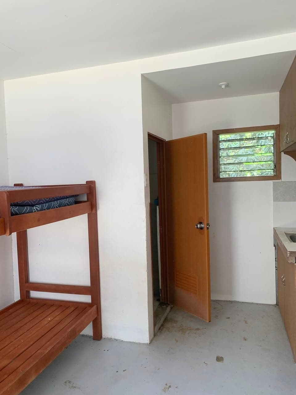 ROOM FOR RENT STUDIO TYPE - photo 4