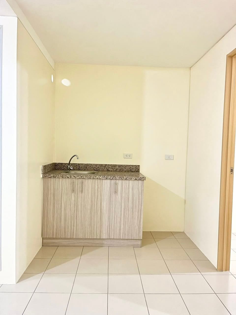 If kaya mo mag bayad ng monthly rent, you can  own a condo! Why not invest in something na sayo tala... - photo 2