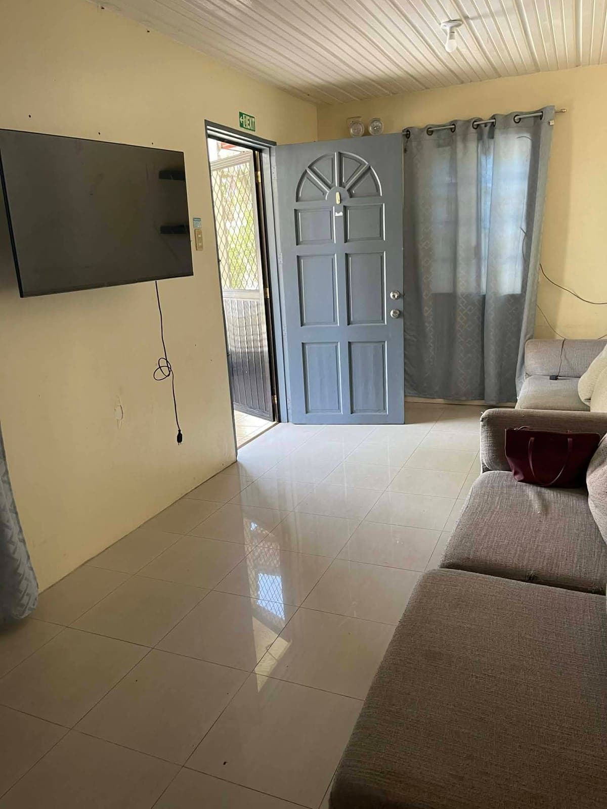 available house for rent here in solariega subd - photo 8