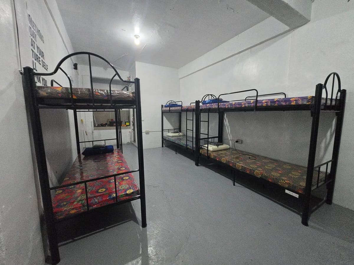 CHEAPEST FEMALE BEDSPACE Groundfloor. - photo 12