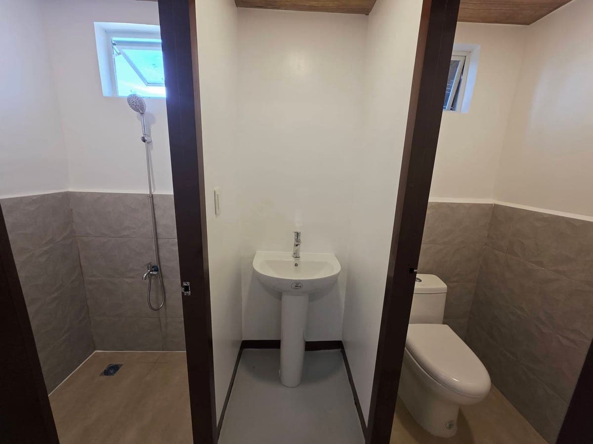 Semi furnished 2 bedroom apartment - photo 12