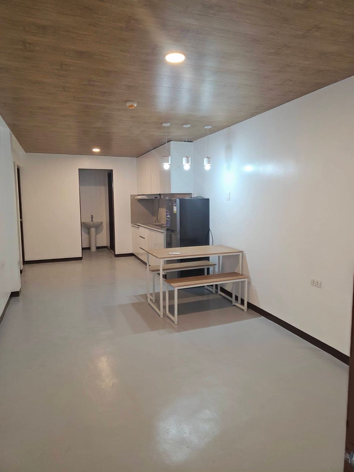 Semi furnished 2 bedroom apartment - photo 8