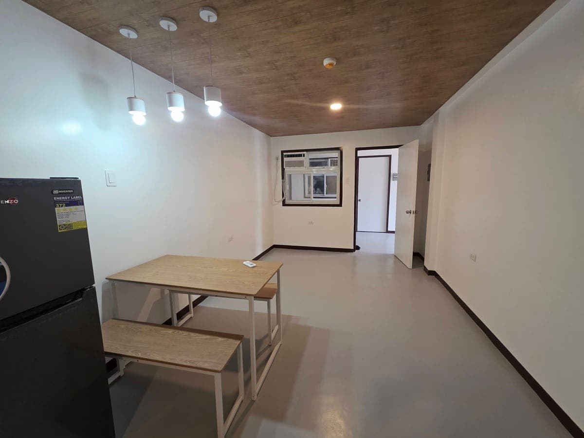 Semi furnished 2 bedroom apartment - photo 10