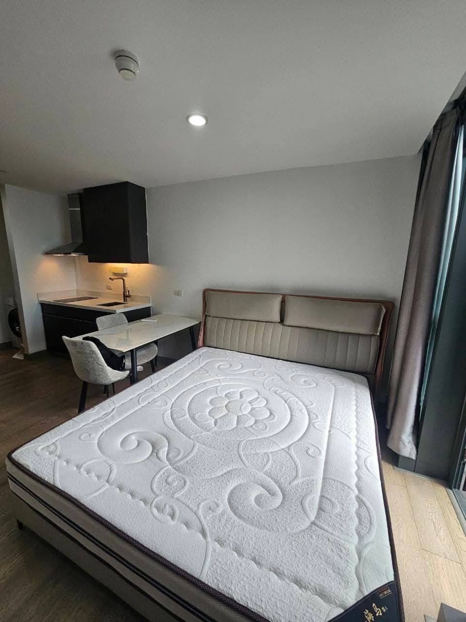 𝐅𝐎𝐑 𝐑𝐄𝐍𝐓 Studio Type with Balcony Condo Unit in Century Spire Residences - photo 14