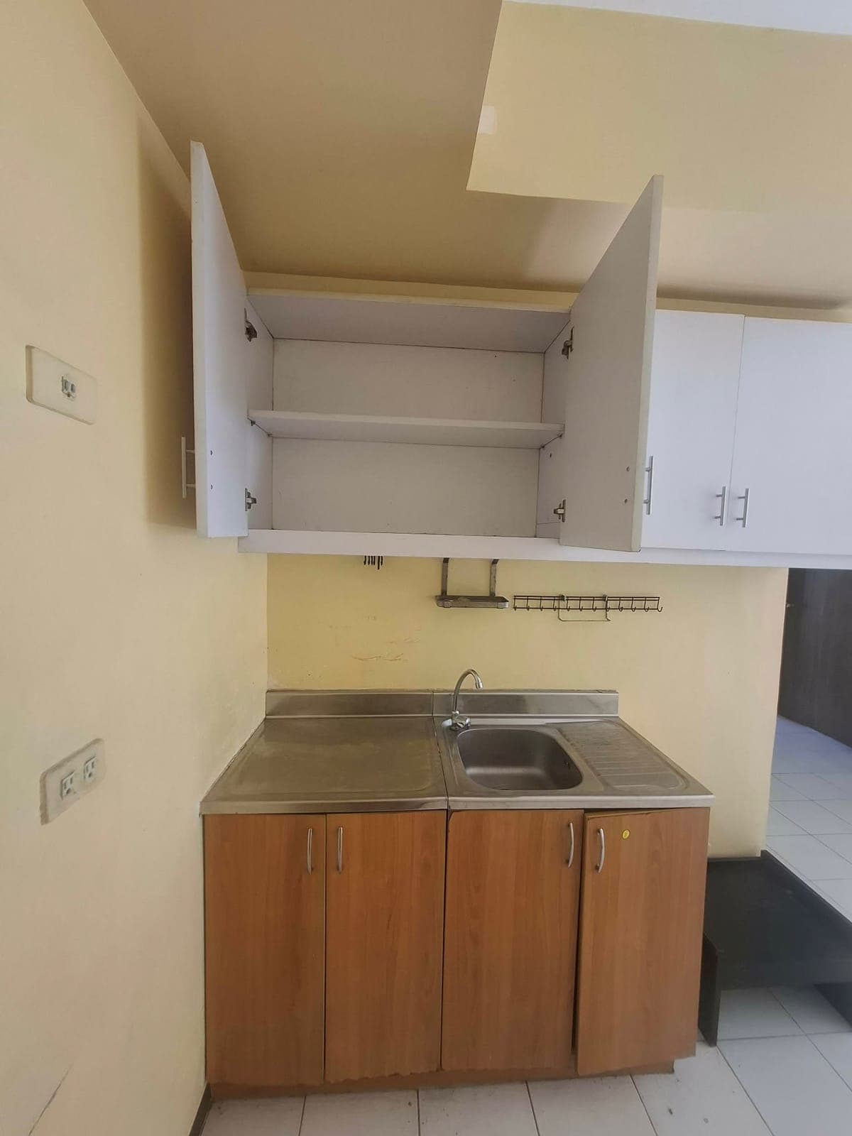 Semi Furnished 3 Bedroom Condo Unit For Rent - Unit 401 Alpaca Building at Lions Park Residences - photo 27