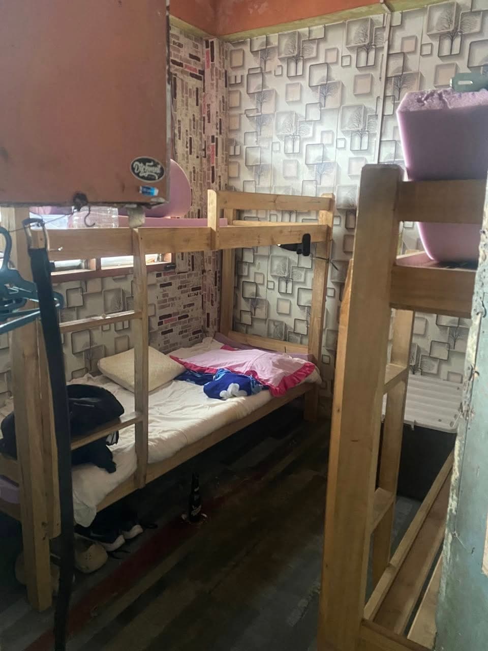 ROOM FOR BED SPACER ONLY‼️ - photo 3