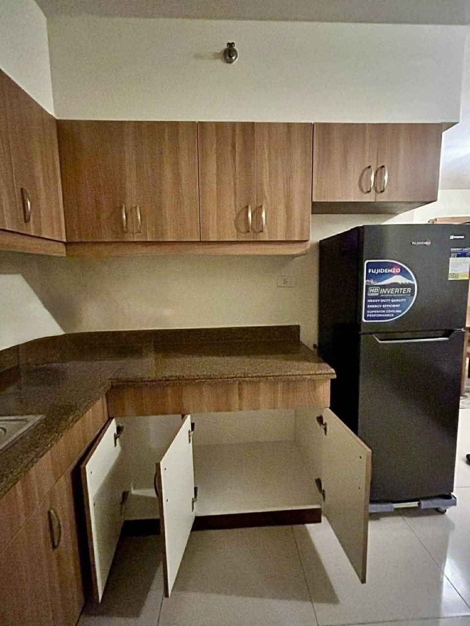 𝐅𝐎𝐑 𝐑𝐄𝐍𝐓 Two Bedroom Condo Unit with Balcony in Maple Place - photo 2