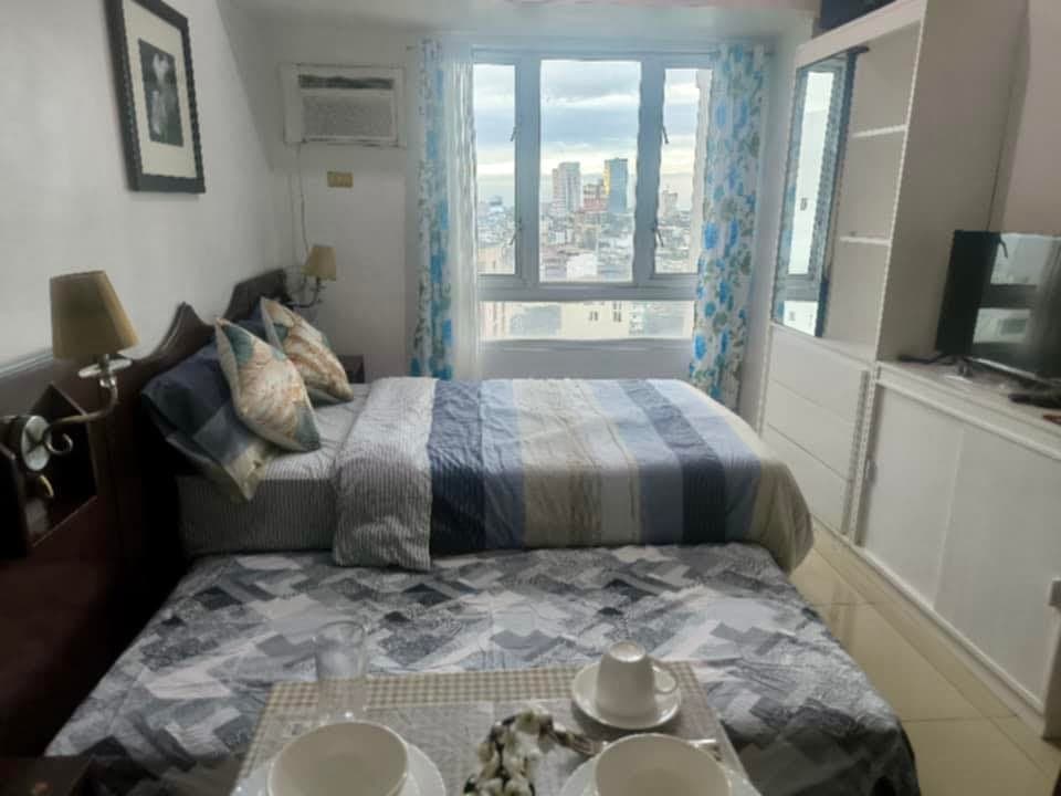 Studio Type Condo Unit for Rent in The Beacon Makati. - photo 2