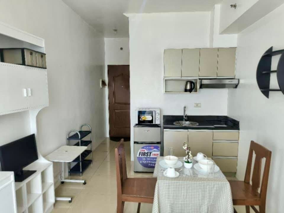 Studio Type Condo Unit for Rent in The Beacon Makati. - photo 3