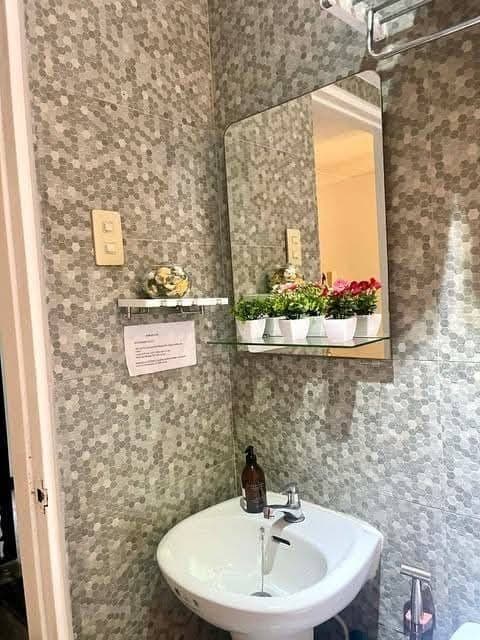 𝐅𝐎𝐑 𝐑𝐄𝐍𝐓 Two Bedroom Unit in Fort Victoria BGC. - photo 4