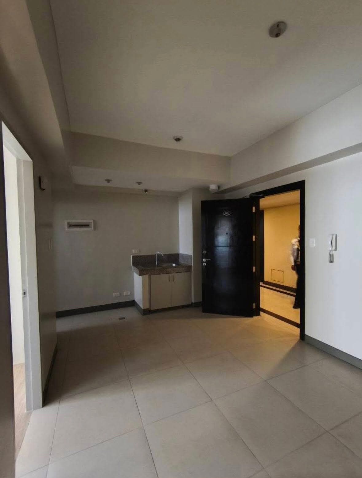 2 bedroom bare unit for rent - photo 8