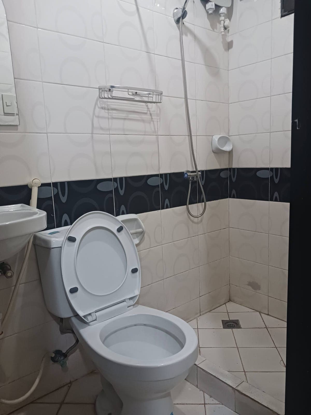 🏘 Semi Furnished Studio Type Units. - photo 7