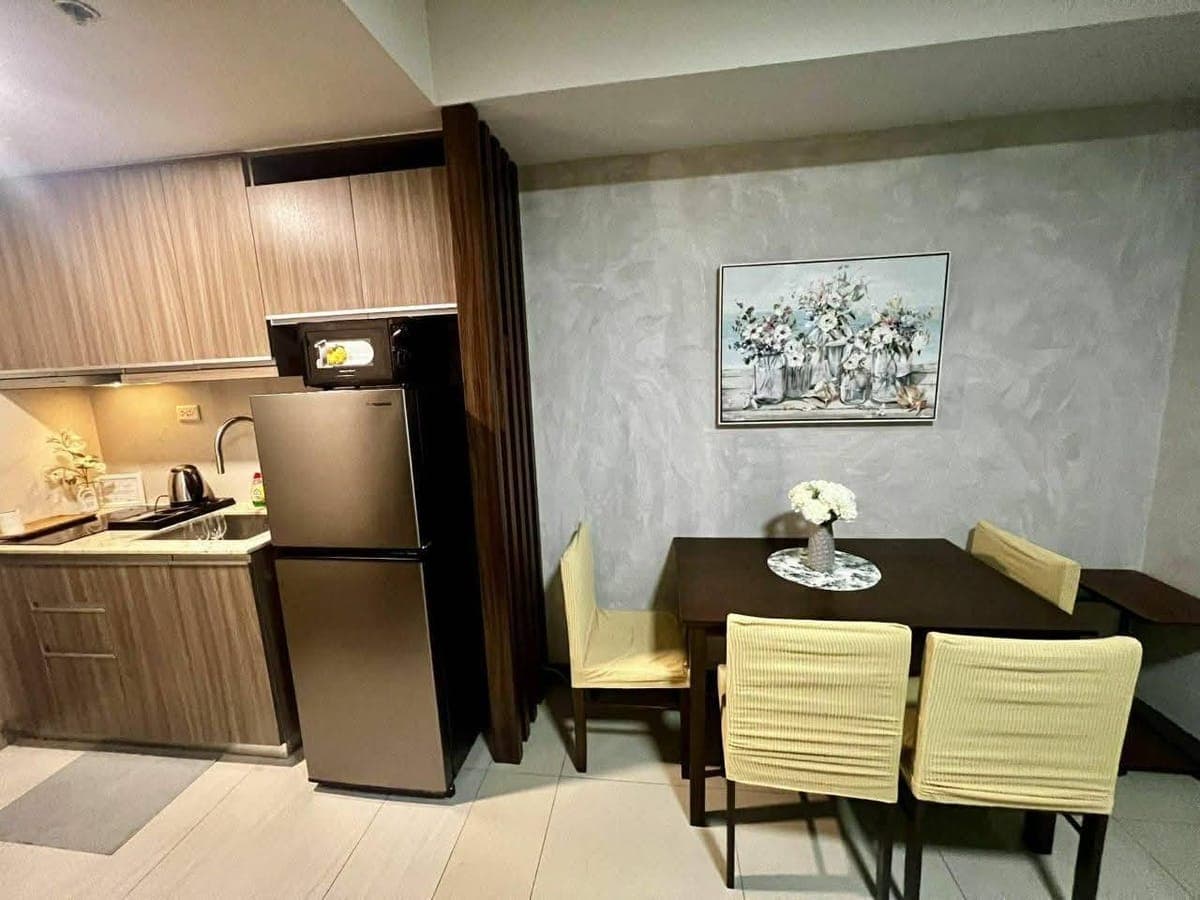 𝐅𝐎𝐑 𝐑𝐄𝐍𝐓 One Bedroom with Balcony Condo in Park McKinley West BGC - photo 3