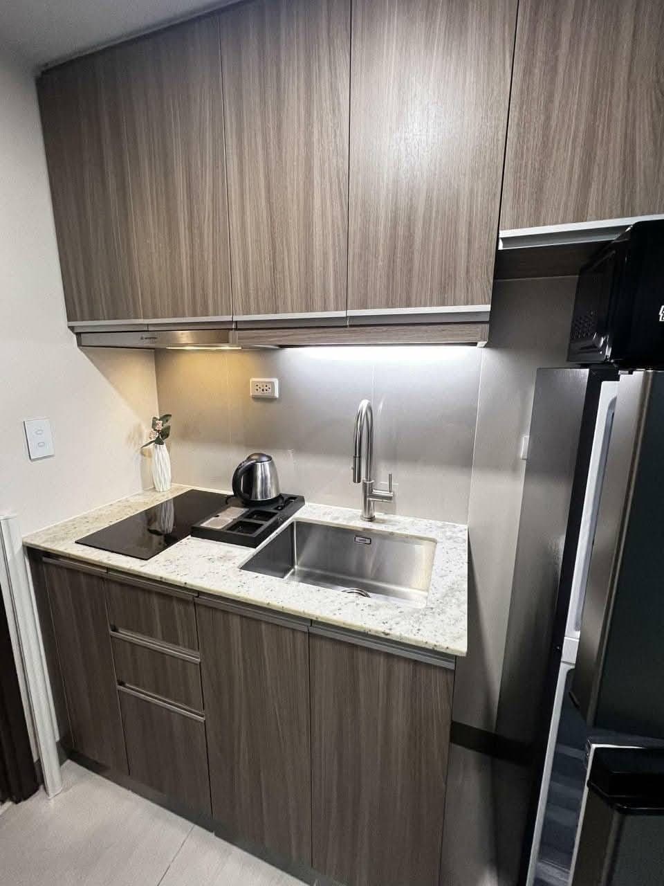 𝐅𝐎𝐑 𝐑𝐄𝐍𝐓 One Bedroom with Balcony Condo in Park McKinley West BGC - photo 4