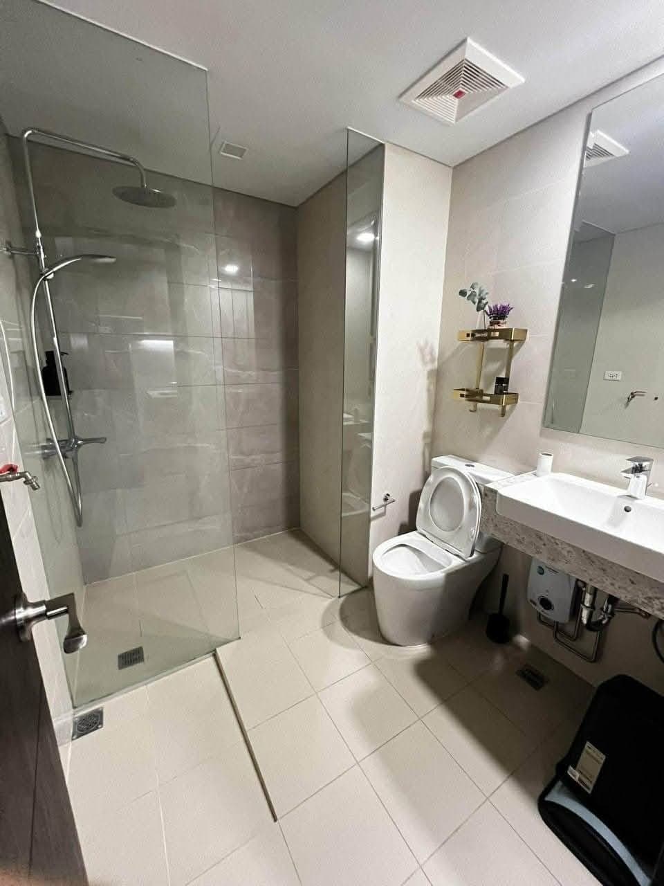 𝐅𝐎𝐑 𝐑𝐄𝐍𝐓 One Bedroom with Balcony Condo in Park McKinley West BGC - photo 5