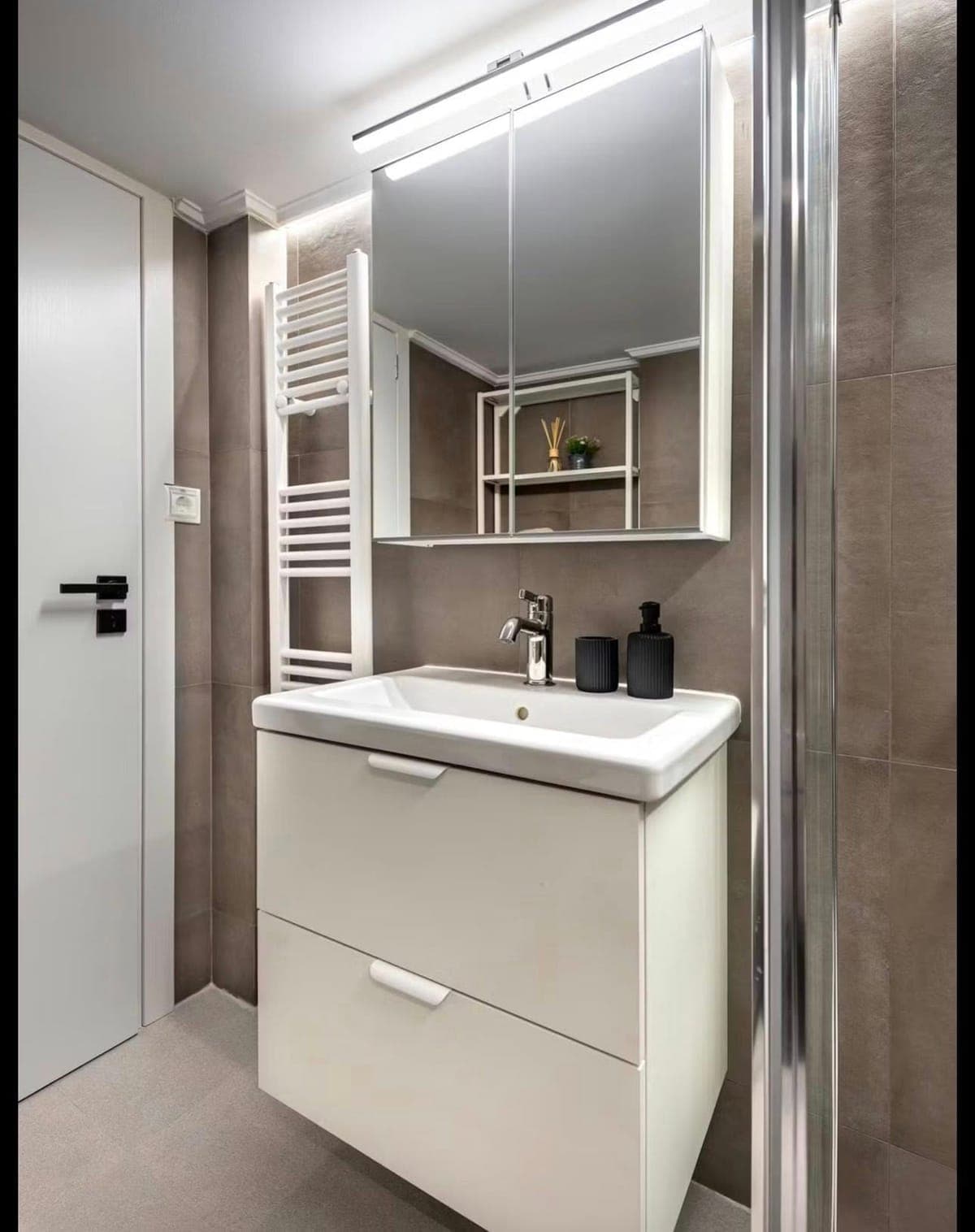 🏡 Apartments Available for Rent - photo 2