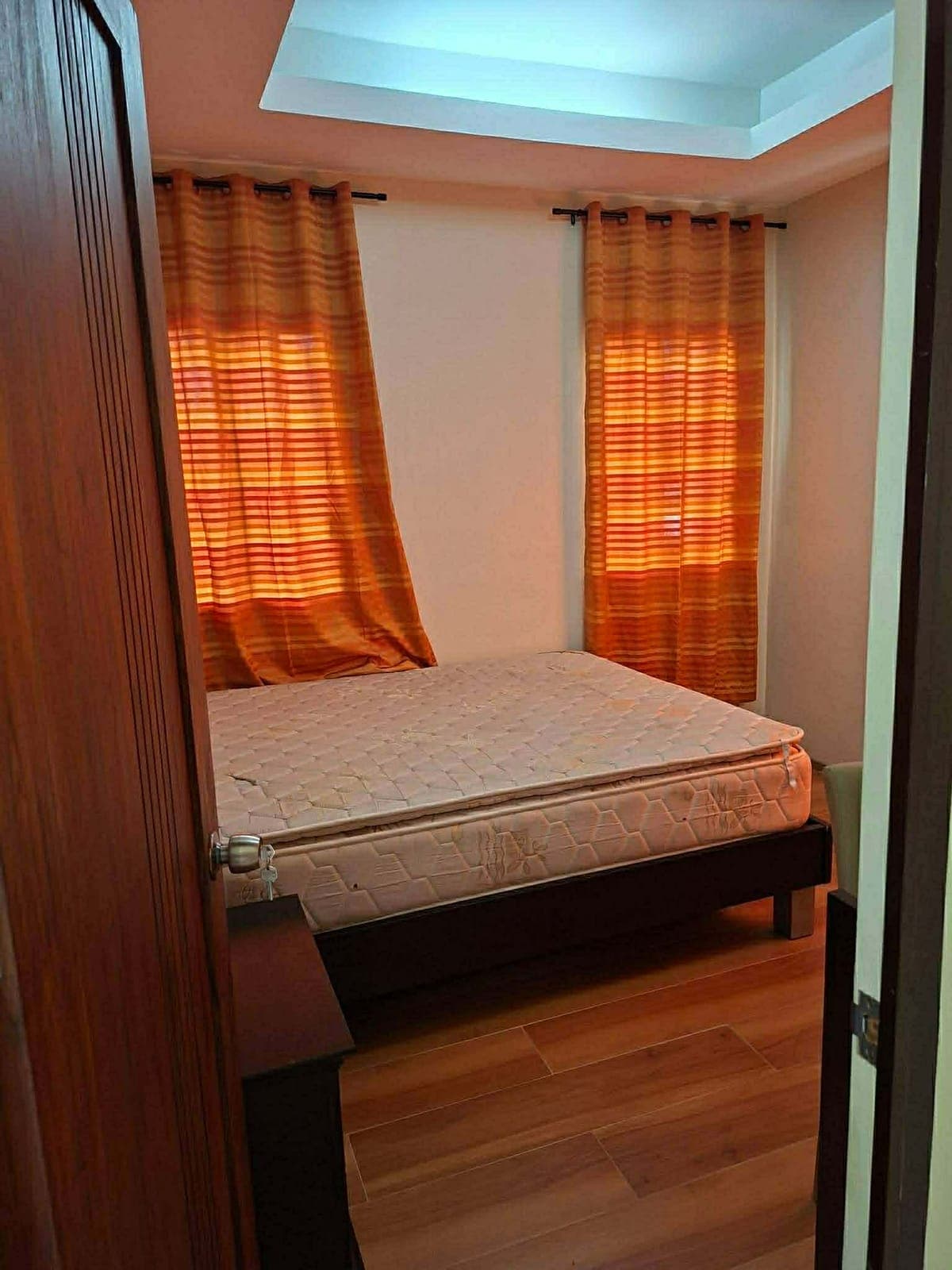 Fully Renovated & Move-In Ready Home for Rent! - photo 1