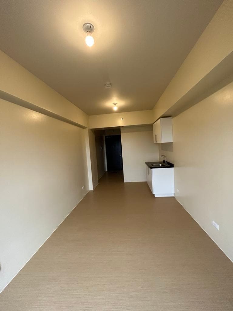 **🏢 FOR RENT OR FOR SALE – Studio Unit | Avida Towers Abreeza, Davao City** - photo 11
