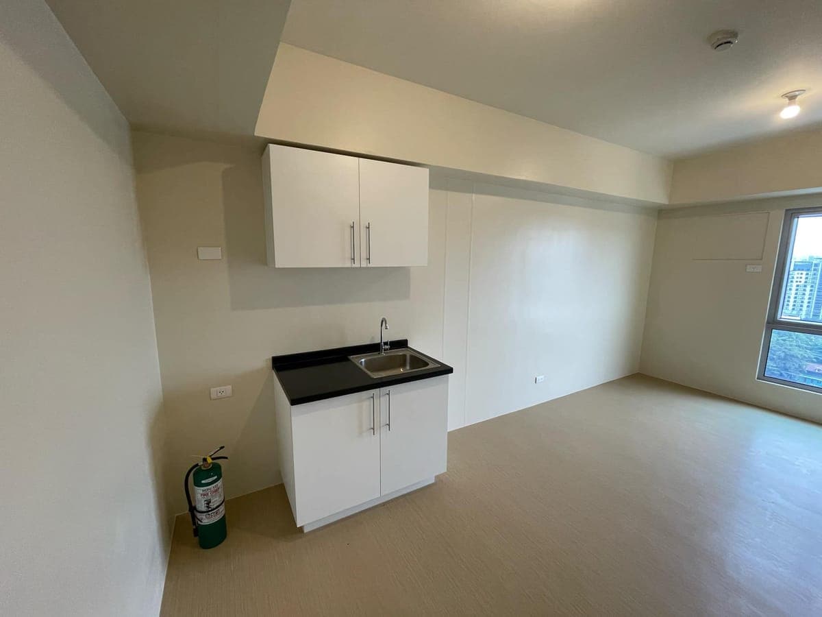 **🏢 FOR RENT OR FOR SALE – Studio Unit | Avida Towers Abreeza, Davao City** - photo 21