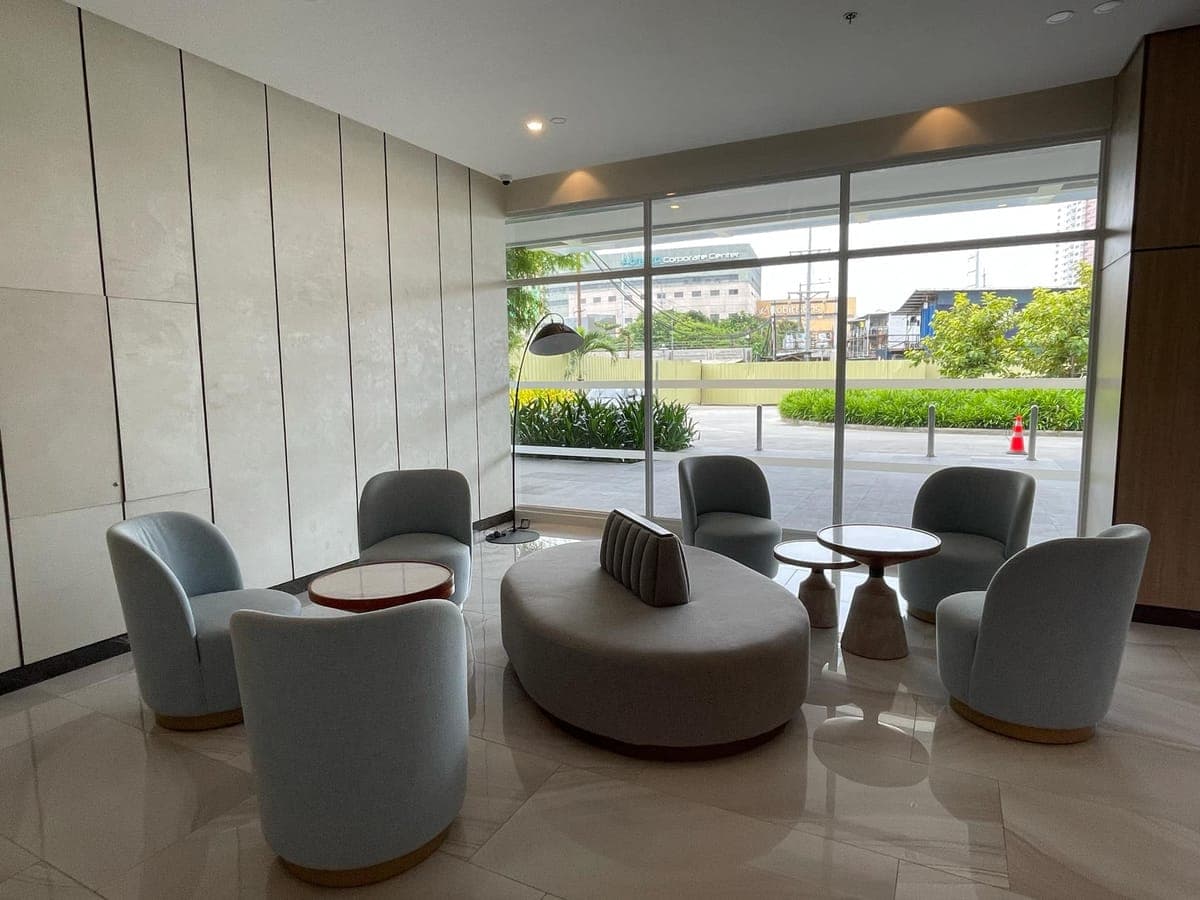 **🏢 FOR RENT OR FOR SALE – Studio Unit | Avida Towers Abreeza, Davao City** - photo 23