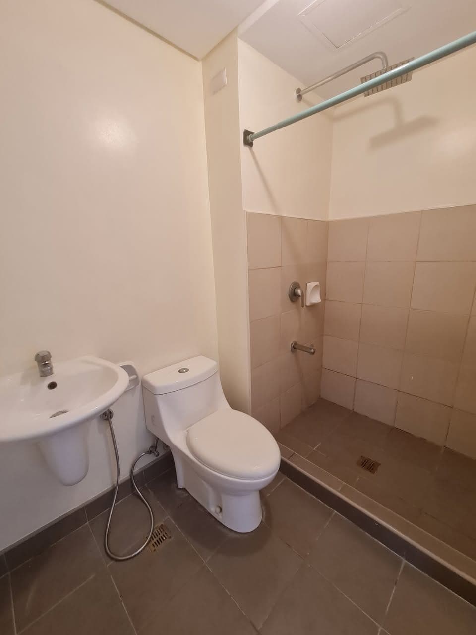 Unfurnished Studio Condo Unit For Rent- Unit 3524 Tower 3 Avida Towers Vita - photo 4