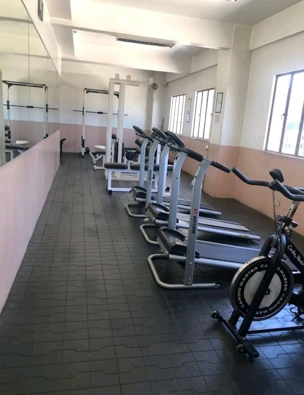 𝐅𝐎𝐑 𝐑𝐄𝐍𝐓 One Bedroom with Balcony Condo Unit at Makati Executive Tower - photo 3