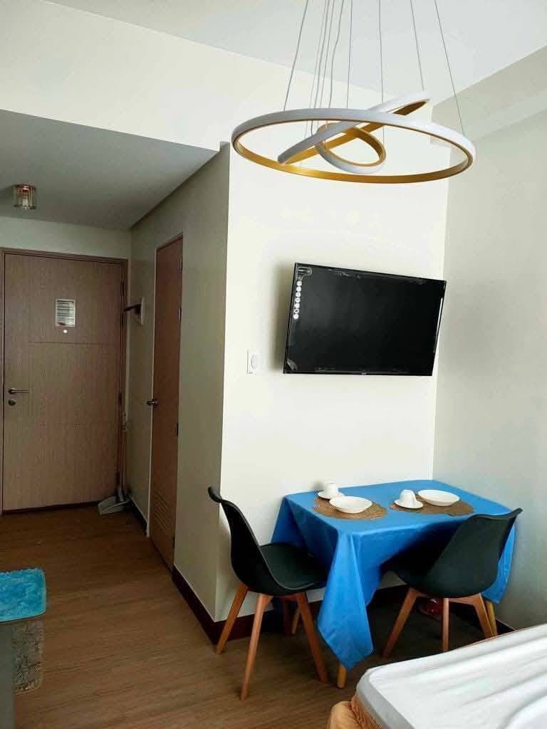 FOR RENT: 13k inclusive assoc dues/ internet - photo 1