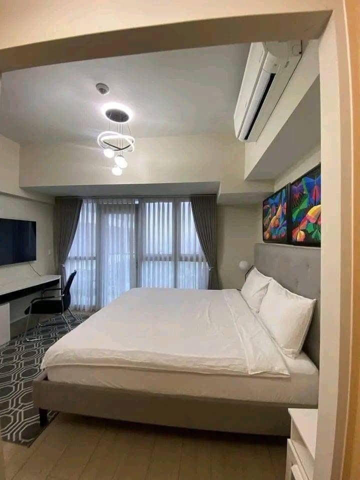 Uptown parksuites tower 2 - photo 1