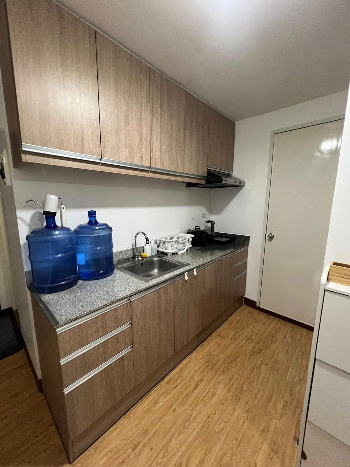 FULLY FURNISHED CONDO FOR RENT - photo 11