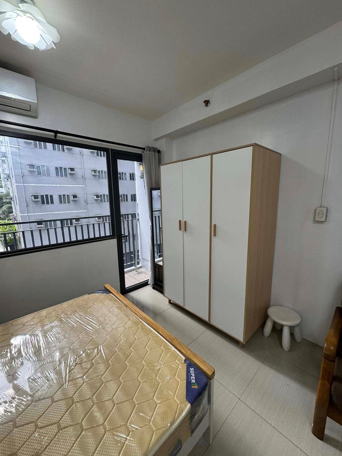 - SHORE 2 RESIDENCES FOR RENT - - photo 2