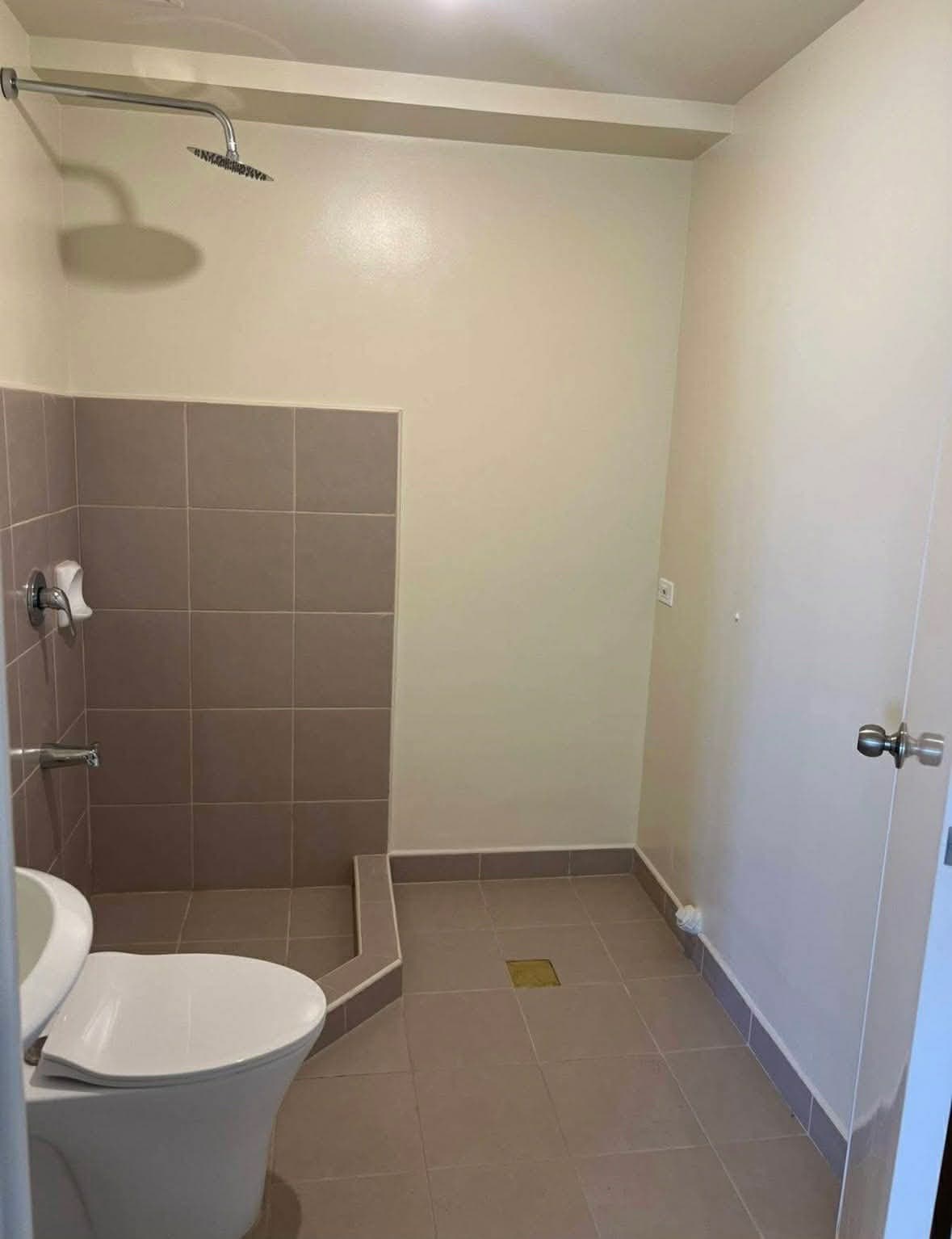 📣FOR RENT 3 bedroom in QC✨ - photo 3