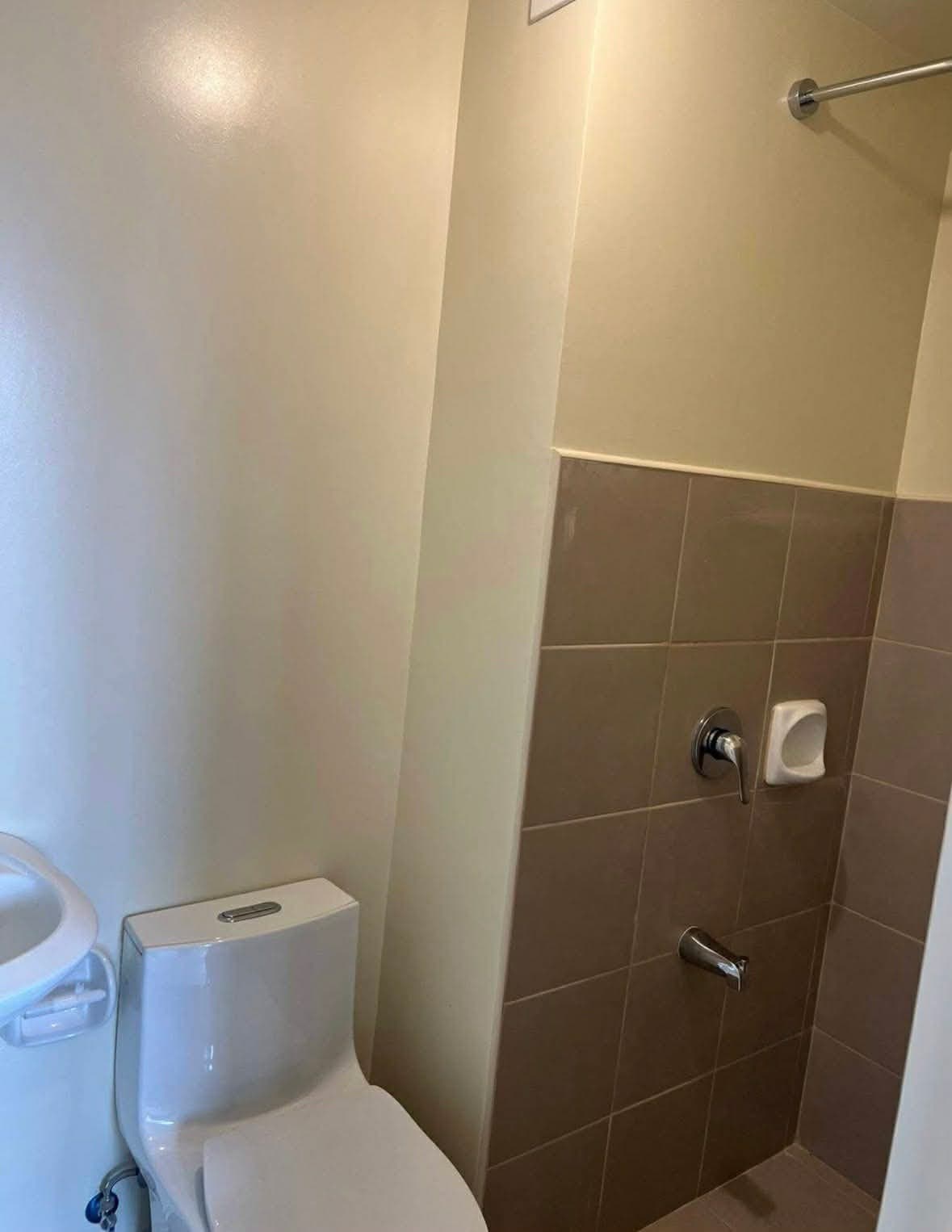 📣FOR RENT 3 bedroom in QC✨ - photo 4