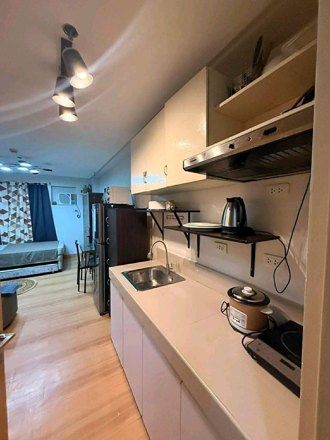 RUSH FOR RENT: 12K/month. Inclusive condo dues - photo 1