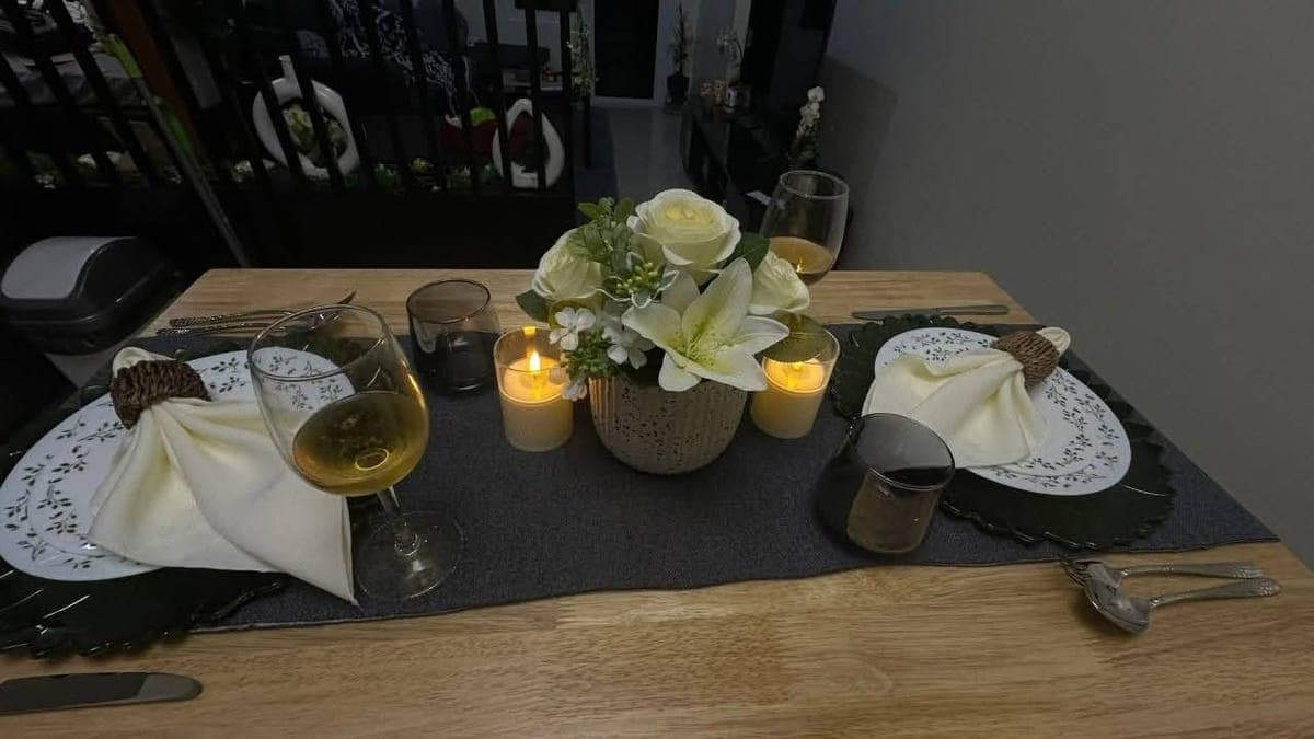 𝐅𝐎𝐑 𝐑𝐄𝐍𝐓 One Bedroom Condo Unit with Balcony in BGC Taguig at Trion Towers. - photo 2