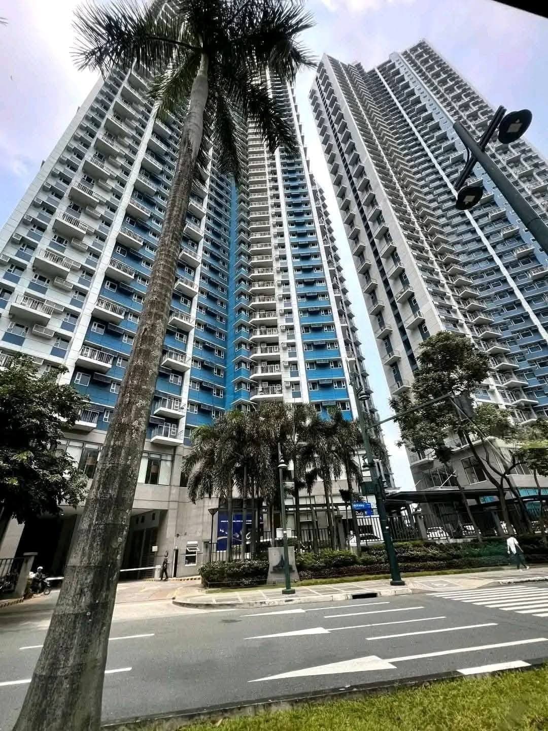 𝐅𝐎𝐑 𝐑𝐄𝐍𝐓 One Bedroom Condo Unit with Balcony in BGC Taguig at Trion Towers. - photo 9