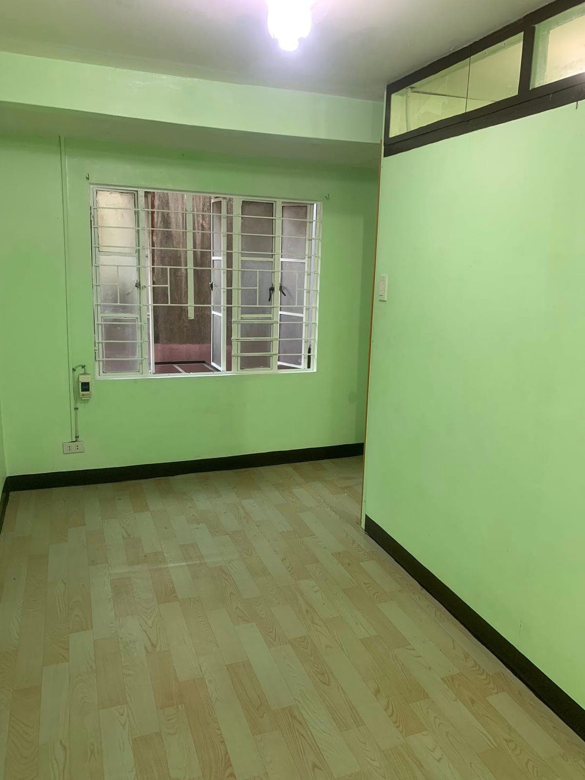 FOR RENT: APARTMENT 2-STOREYS (UP AND DOWN) W/ TERRACE, 1 BEDROOM, 1 BATHROOM, NEAR UNIVERSITY BELT,... - photo 4