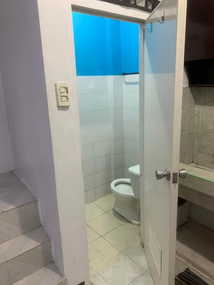 FOR RENT: APARTMENT 2-STOREYS (UP AND DOWN) W/ TERRACE, 1 BEDROOM, 1 BATHROOM, NEAR UNIVERSITY BELT,... - photo 6