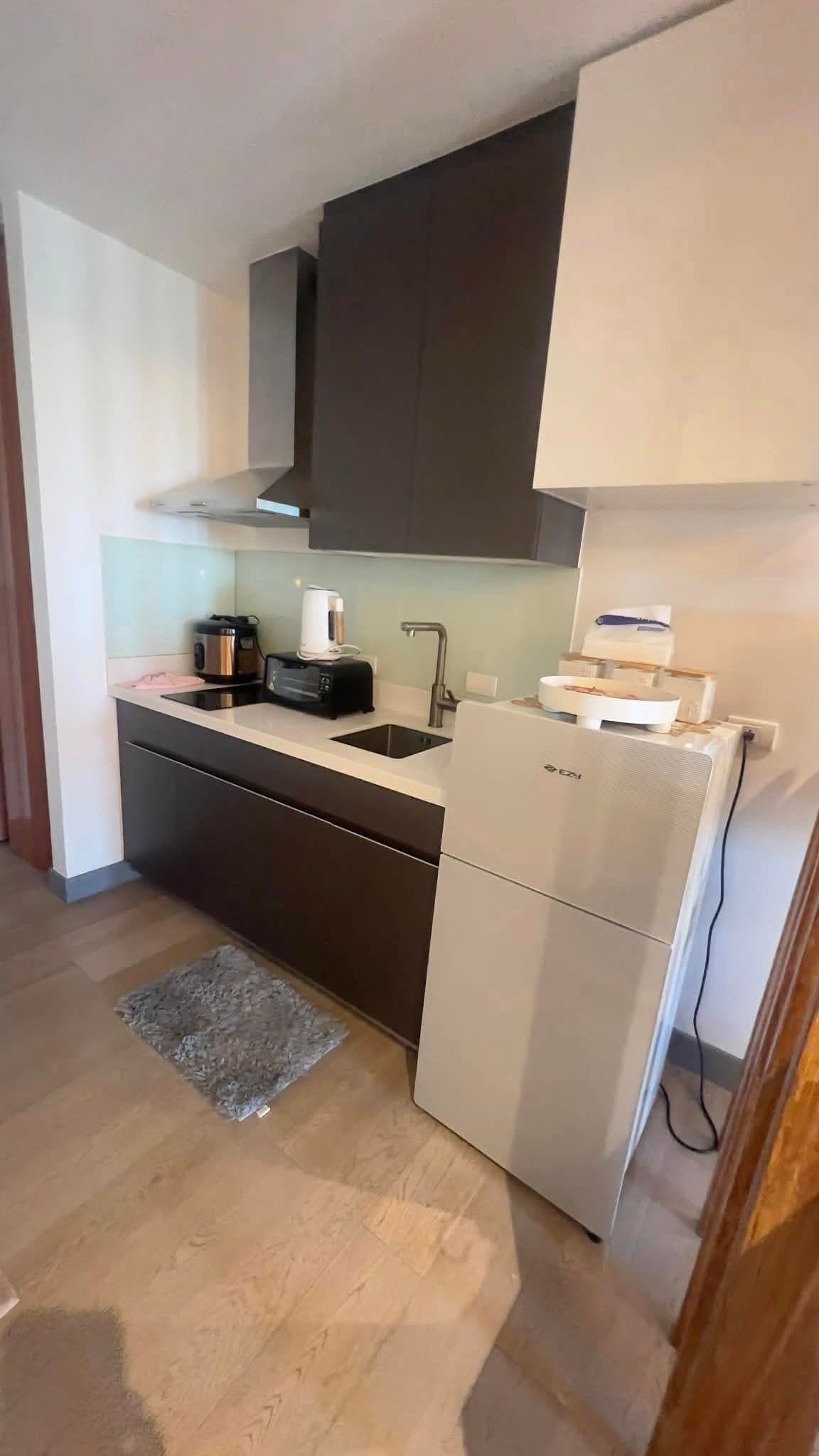 📍Century spire , Poblacion Makati City - photo 1