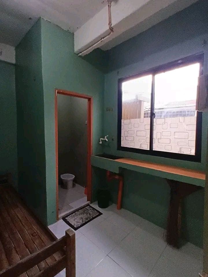 Semi furnished room for rent - photo 2