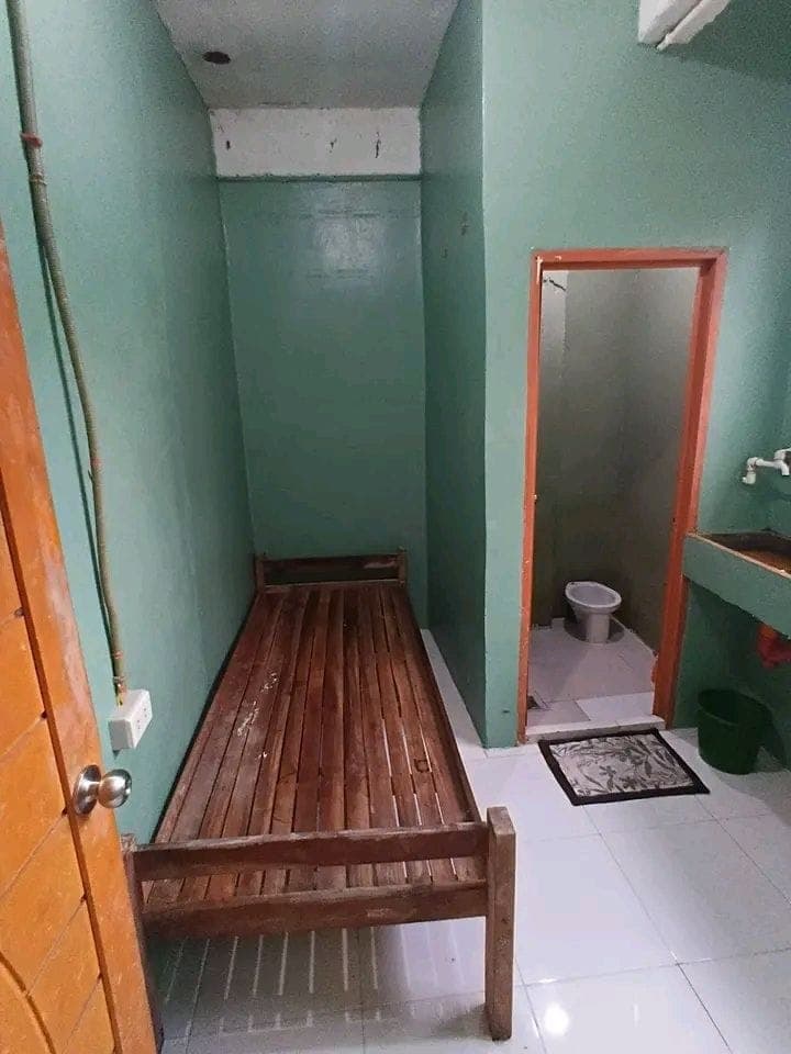 Semi furnished room for rent - photo 4