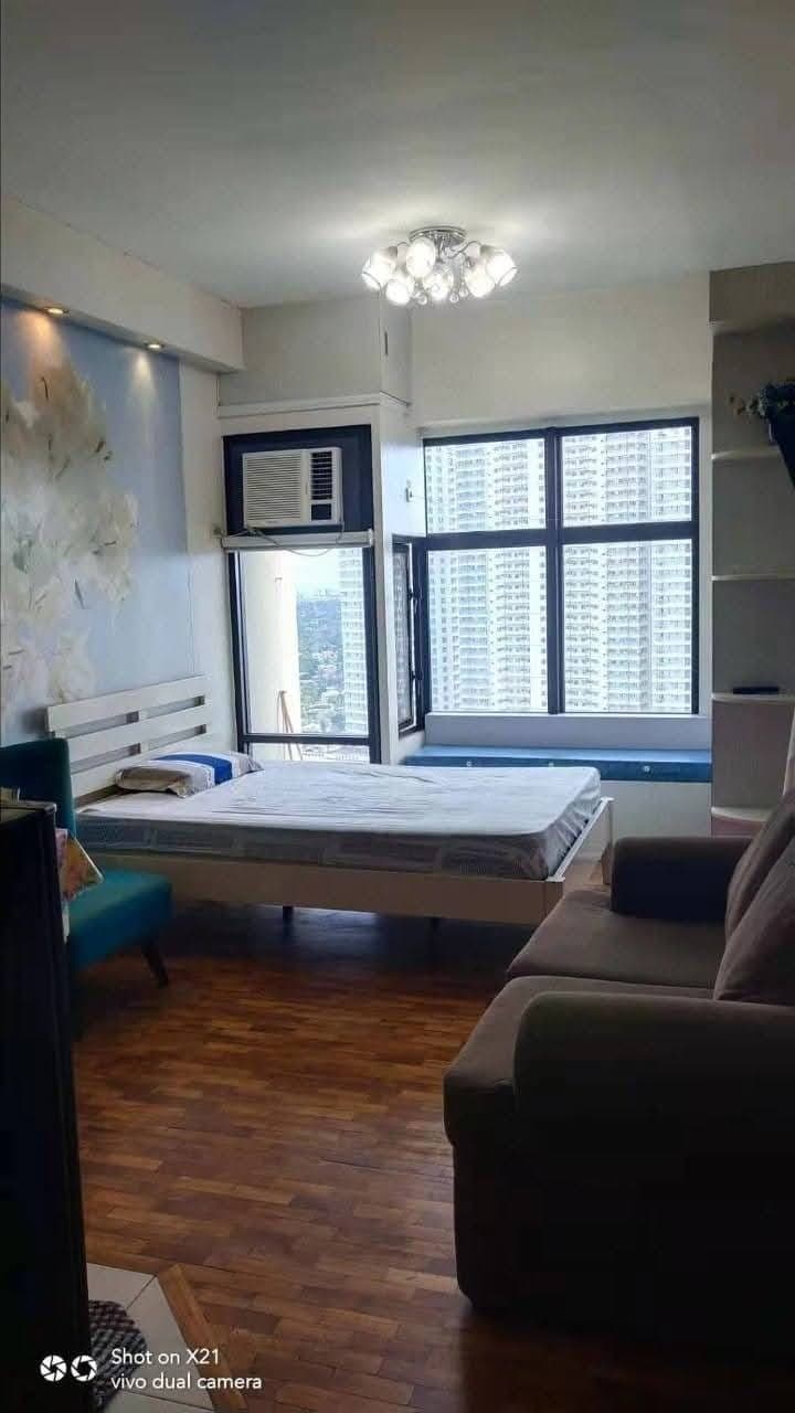 𝐅𝐎𝐑 𝐑𝐄𝐍𝐓 Studio Type Condo Unit  in Oriental Place Makati - photo 4