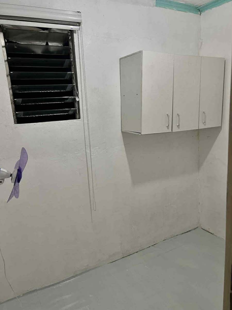 Room for rent available - photo 3