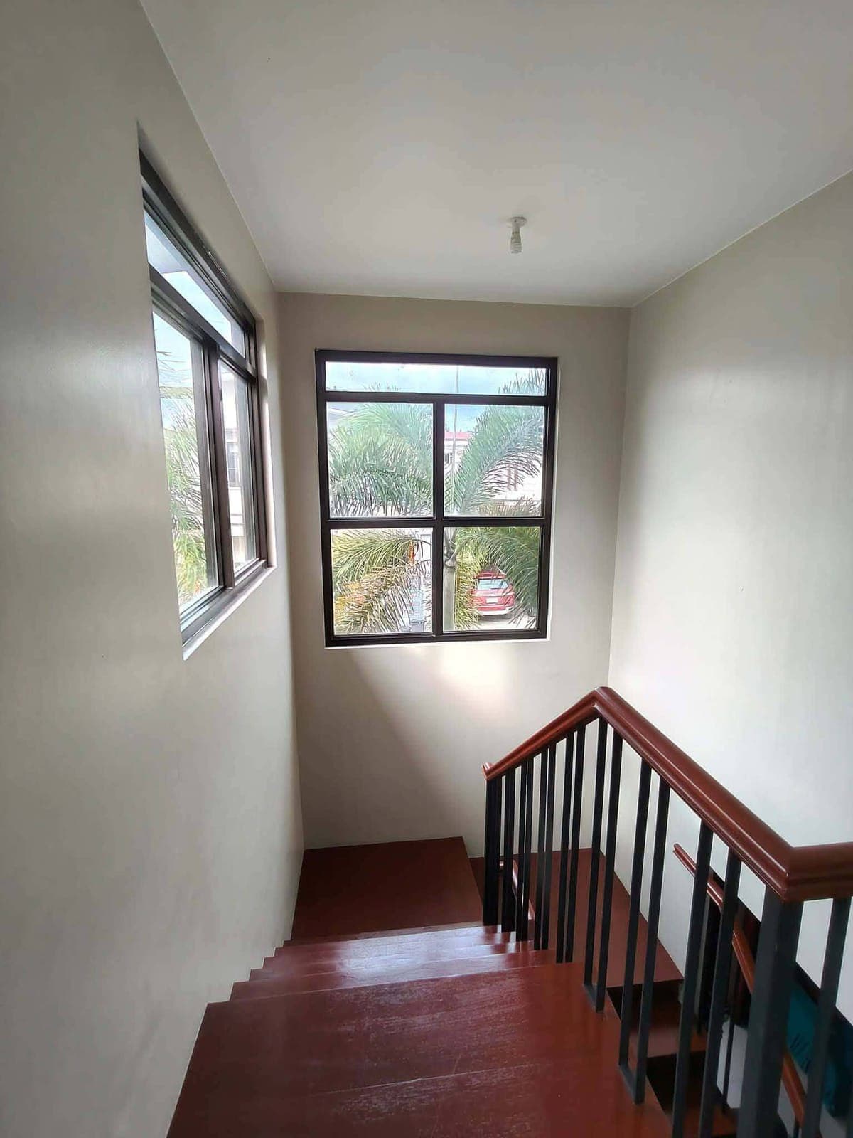 🏠 2-storey HOUSE FOR RENT ‼️ Corner lot - photo 1