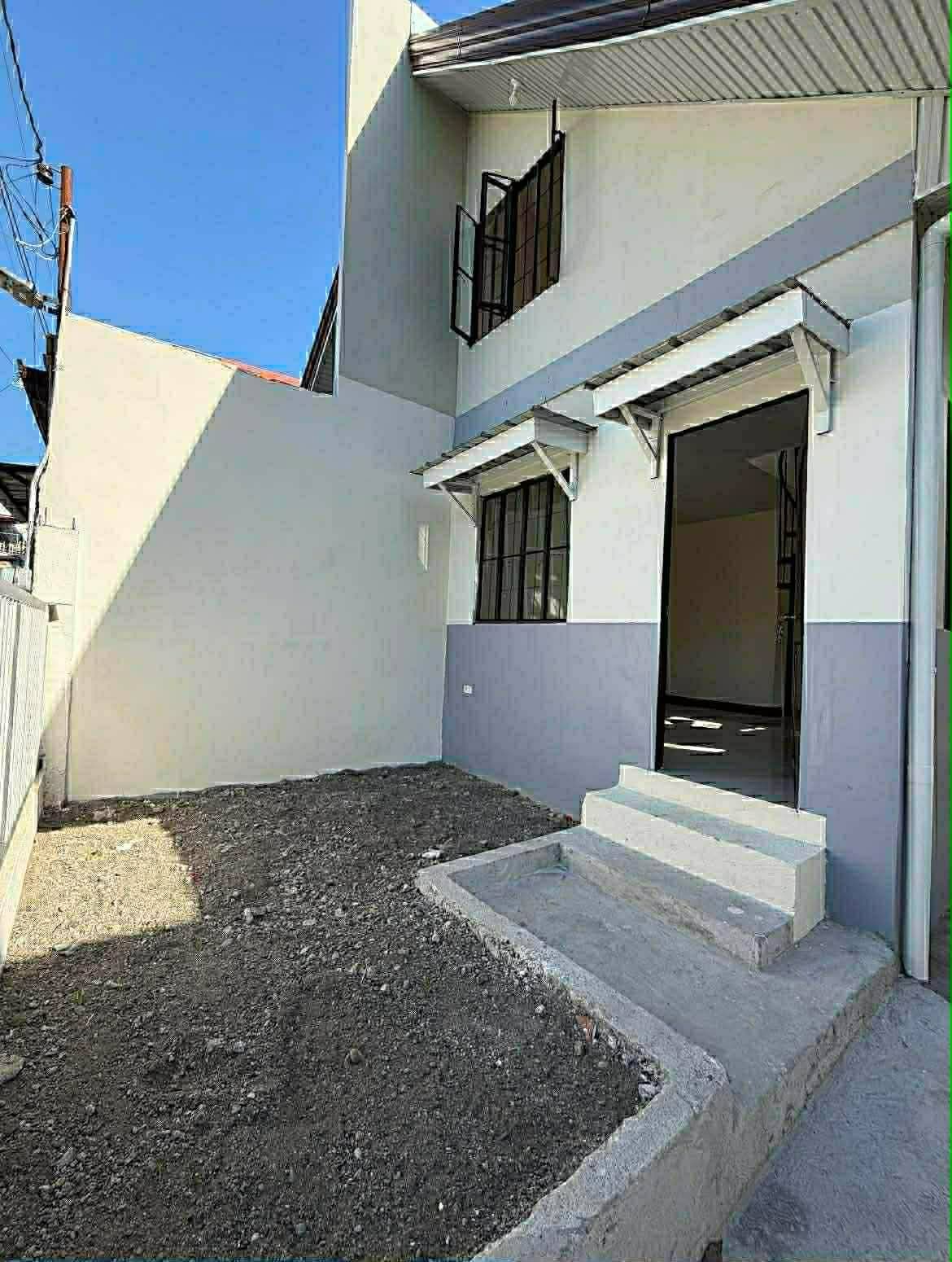 Duplex House for Rent at Prestige Cabantian Diego Model !! 📣📣 - photo 2