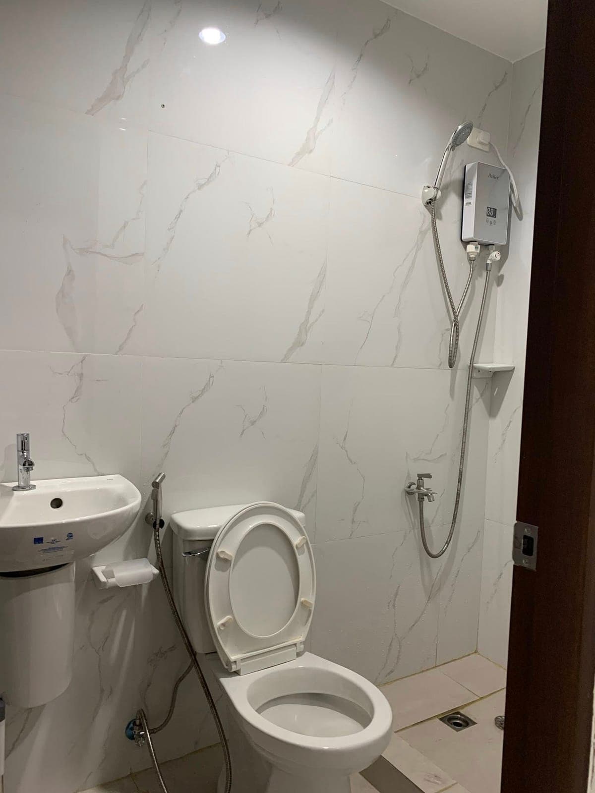 🏢 FOR RENT – AVAILABLE UNITS IN MANDALUYONG CITY - photo 8